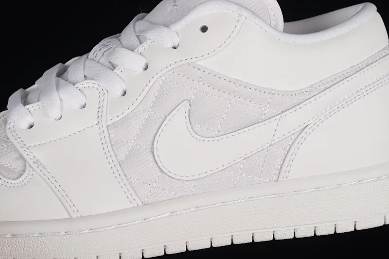 All categories Air Jordan Jordan series basketball shoes Air Jordan 1 Low Air Jordan 1 Low Quilted "Triple White" AJ1 Joe 1 all white low-top basketball shoes DB6480-100